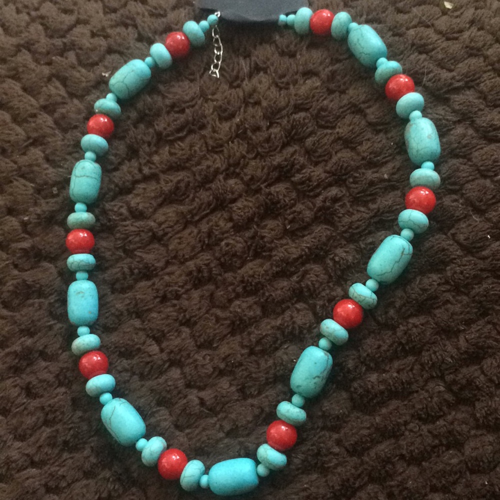 New stone choker
